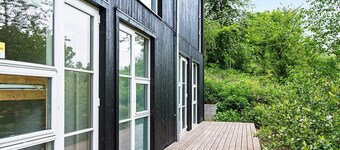 Gorgeous Holiday Home in Ebeltoft with Hot Tub