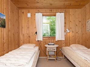 3 Schlafzimmer, Babybetten