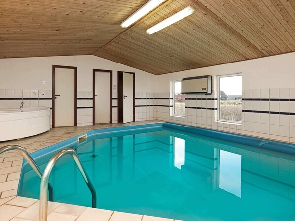 House | Pool - Lovely Holiday Home in Jutland with Hot Tub (Harboore)