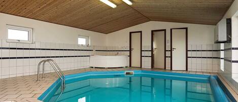 House | Pool