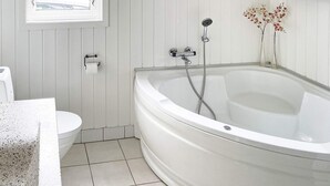 House | Bathroom - 6 Person Holiday Home in Egernsund (Broager)