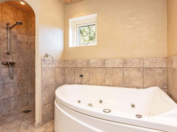 House | Spa treatment