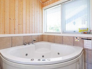 House | Spa treatment