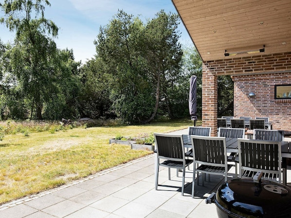 Balcony - Luxurious Holiday Home in Højby With Indoor Whirlpool (Nykobing Sjaelland)