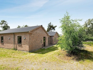 Exterior - Luxurious Holiday Home in Højby With Indoor Whirlpool (Nykobing Sjaelland)