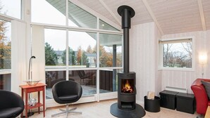 DVD player - Modern Holiday Home in Glesborg Jutland Near the Sea (Glesborg)