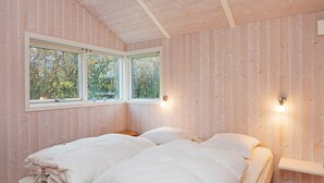 3 bedrooms, cots/infant beds - Modern Holiday Home in Glesborg Jutland Near the Sea (Glesborg)