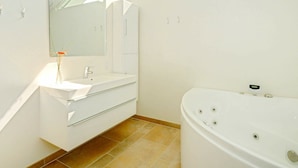 Spa treatment - Urbane Holiday Home in Sydals With Whirlpool (Sydals)