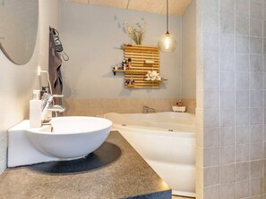 House | Bathroom | Shower