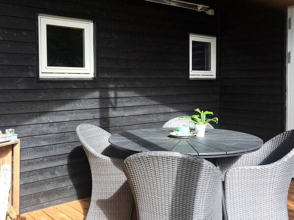 Balcony - Refreshing Holiday Home in Glesborg With Terrace (Glesborg)