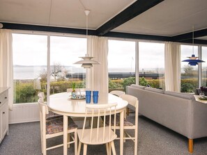 المنشأة من الدا�خل