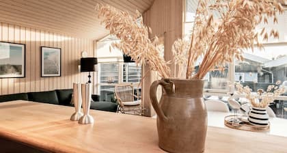 6 Person Holiday Home in Tranekaer-by Traum