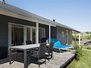 Balcony - Contemporary Holiday Home in Zealand With Whirlpool (Kalundborg)