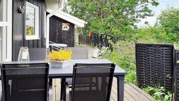 House | Outdoor dining