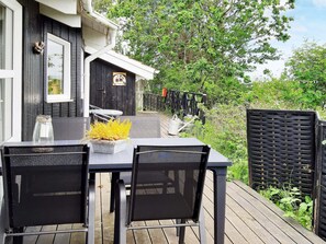 House | Outdoor dining