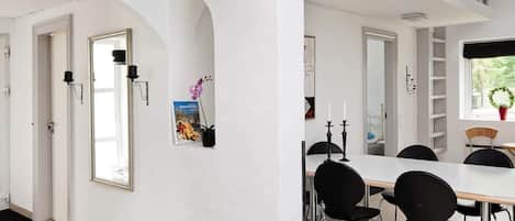 House | Dining