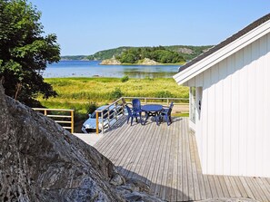 House | Exterior - 4 Person Holiday Home in Henan (Henån)