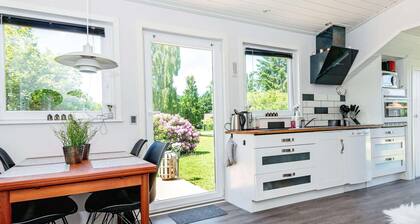 4 Person Holiday Home in Hovborg