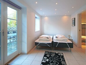 4 bedrooms