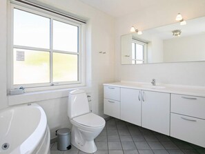 House | Interior - Secluded Retreat Near Sea - By Traum Ferienwohnungen (Hanstholm)