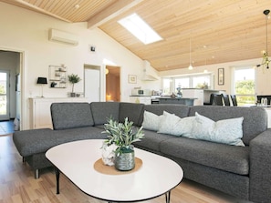 House | Living area | TV