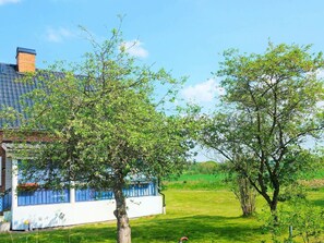 Exterior - 4 Person Holiday Home in Lyrestad (Lyrestad)
