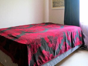 3 bedrooms - 4 Person Holiday Home in Lyrestad (Lyrestad)