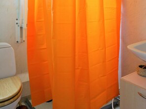 Shower - 4 Person Holiday Home in Lyrestad (Lyrestad)