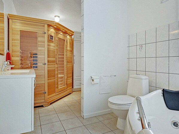 Spa treatment - Seaside Holiday Home in Syddanmark With Sauna (Sydlangeland)