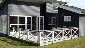 House | Exterior - 6 Person Holiday Home in Gudhjem (Gudhjem)