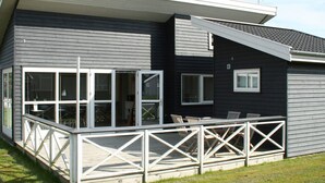 House | Exterior - 6 Person Holiday Home in Gudhjem (Gudhjem)