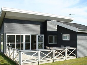 Unclassified image, 5 of 15, button - 6 Person Holiday Home in Gudhjem (Gudhjem)