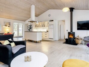 Hus | Eget kök | Barnstol