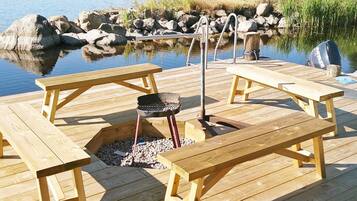 Hus | Utsikt mot vann