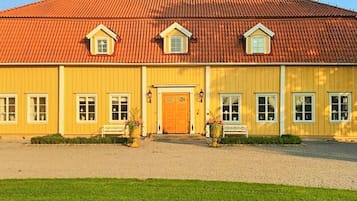 House | Exterior