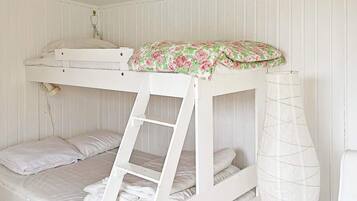 House | 2 bedrooms, bed sheets
