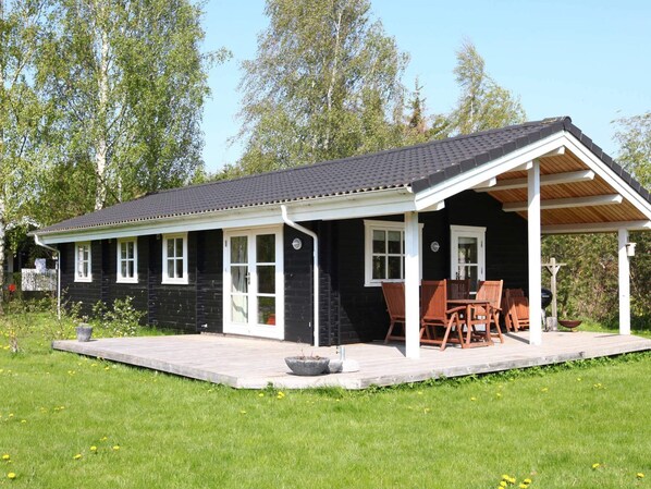 Exterior - 6 Person Holiday Home in Skibby (Skibby)