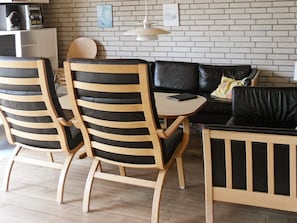 House | Dining
