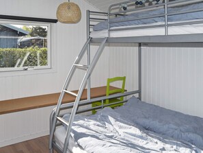 3 bedrooms, individually furnished, cribs/infant beds