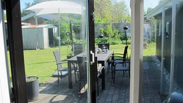House | Outdoor dining