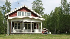 Exterior - Holiday Home in Hult (Hult)
