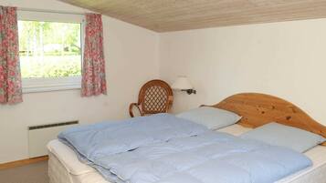 2 Schlafzimmer, Babybetten