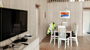Dining - Cozy Holiday Home in Storvorde Denmark With Private Spa (Storvorde)