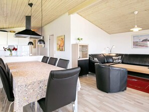 House | Dining