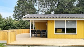 House | Terrace/patio