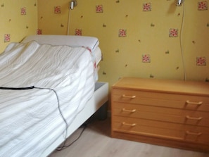 2 bedrooms