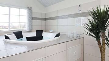 House | Spa treatment