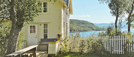 House | Terrace/patio