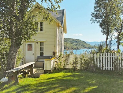 4 Person Holiday Home in Skatvik