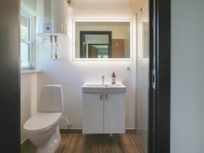 Bathroom - 4 Person Holiday Home in Gedser (Gedser)
